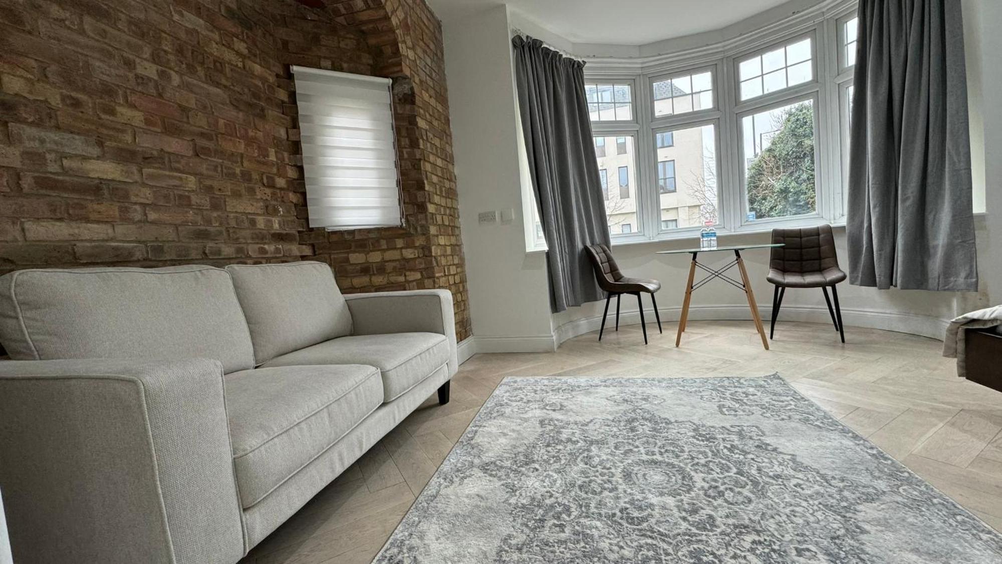 London Studios And Suites Harrow Exteriér fotografie
