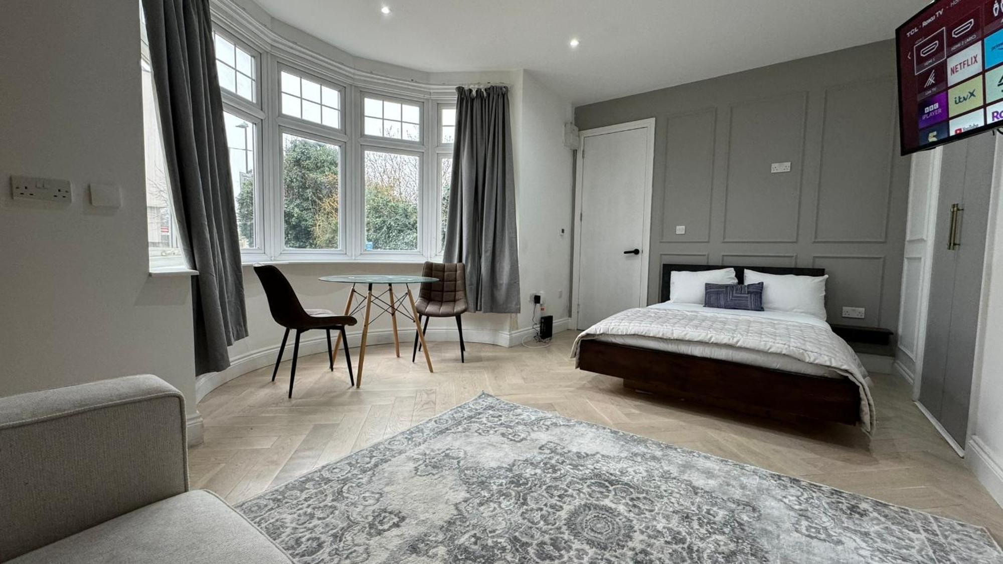 London Studios And Suites Harrow Exteriér fotografie