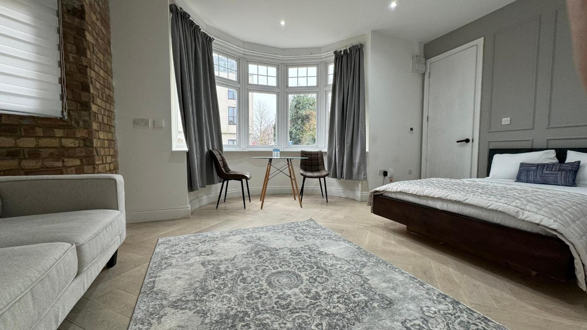London Studios And Suites Harrow Exteriér fotografie