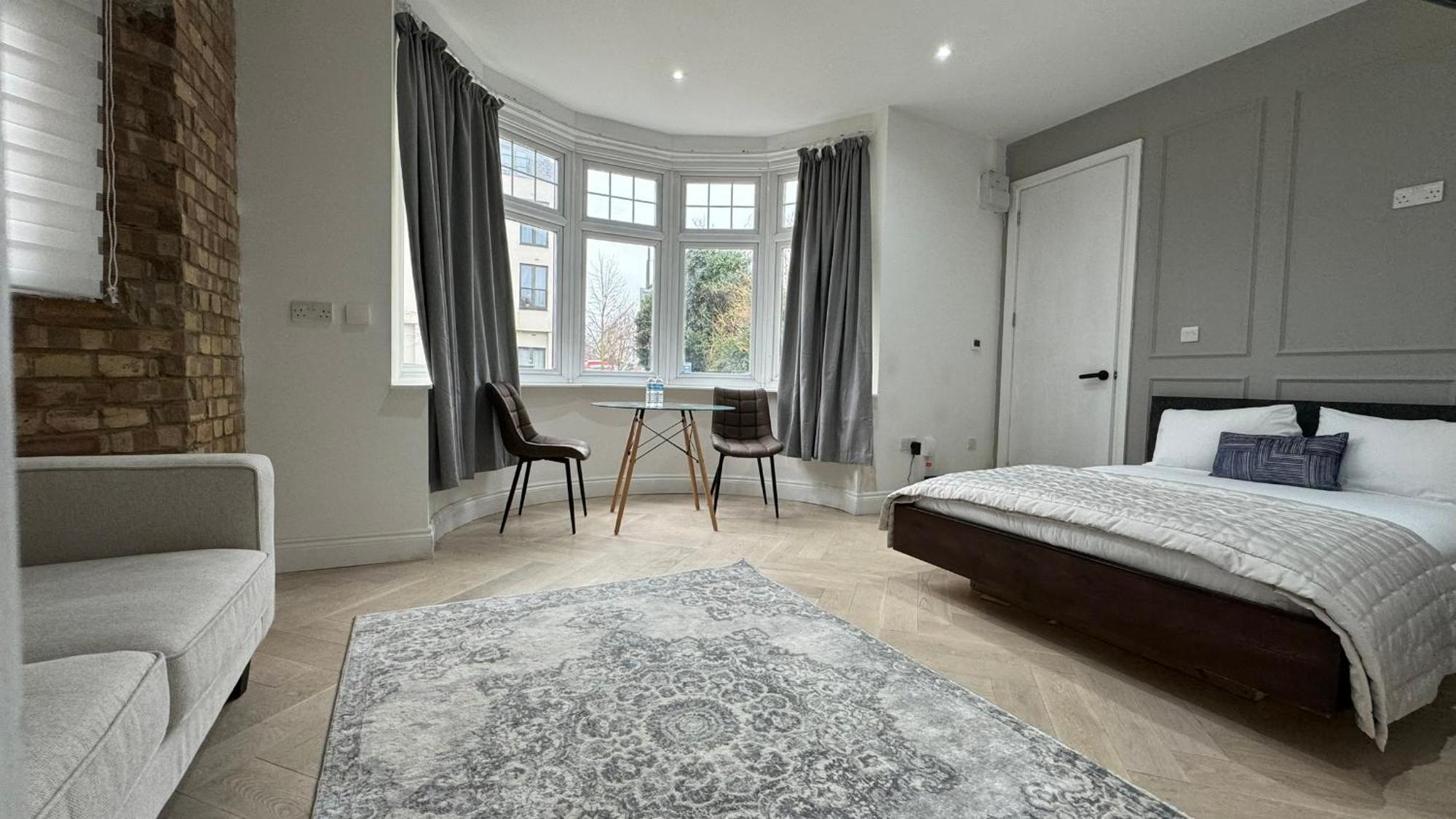 London Studios And Suites Harrow Exteriér fotografie