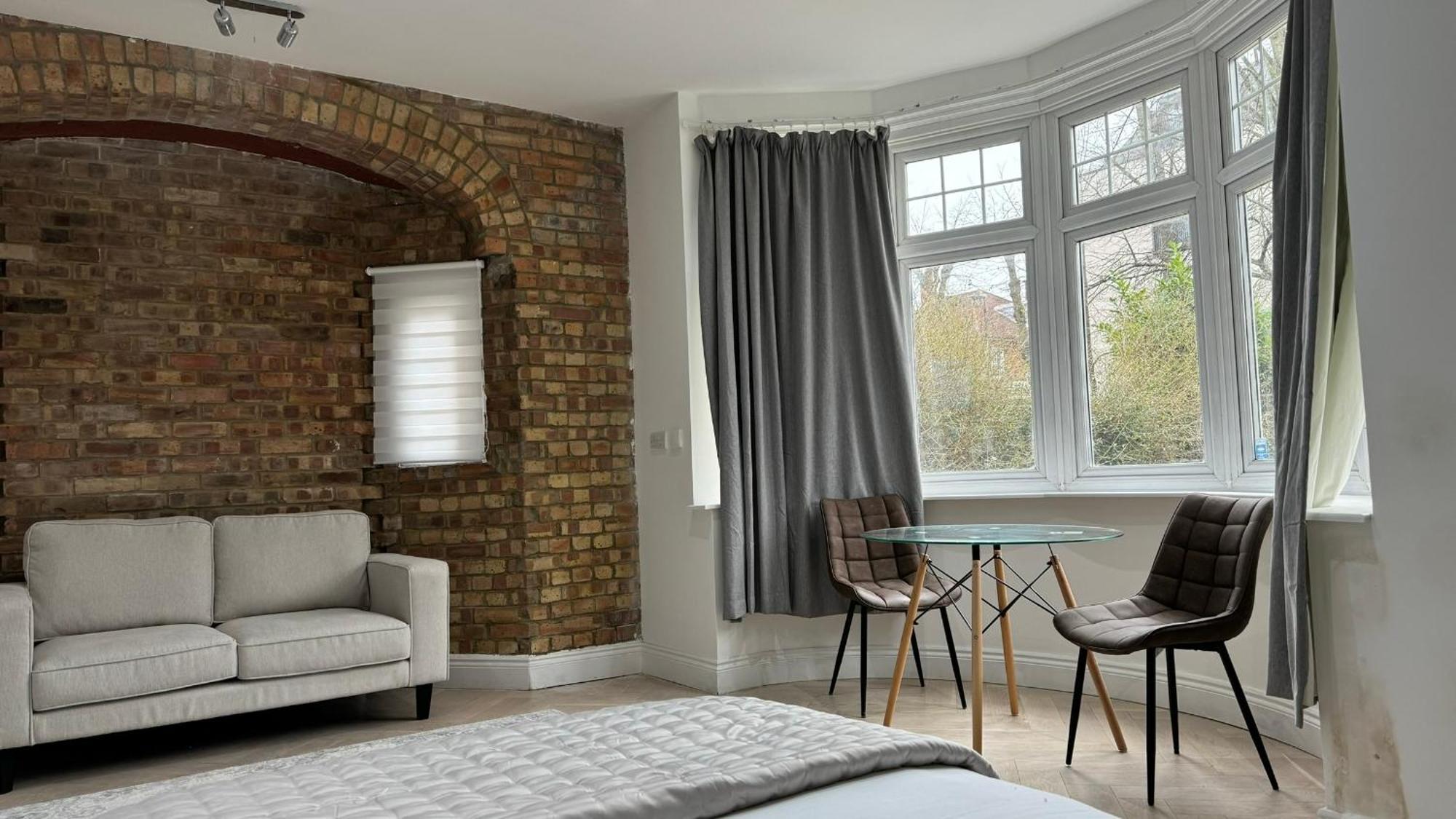 London Studios And Suites Harrow Exteriér fotografie