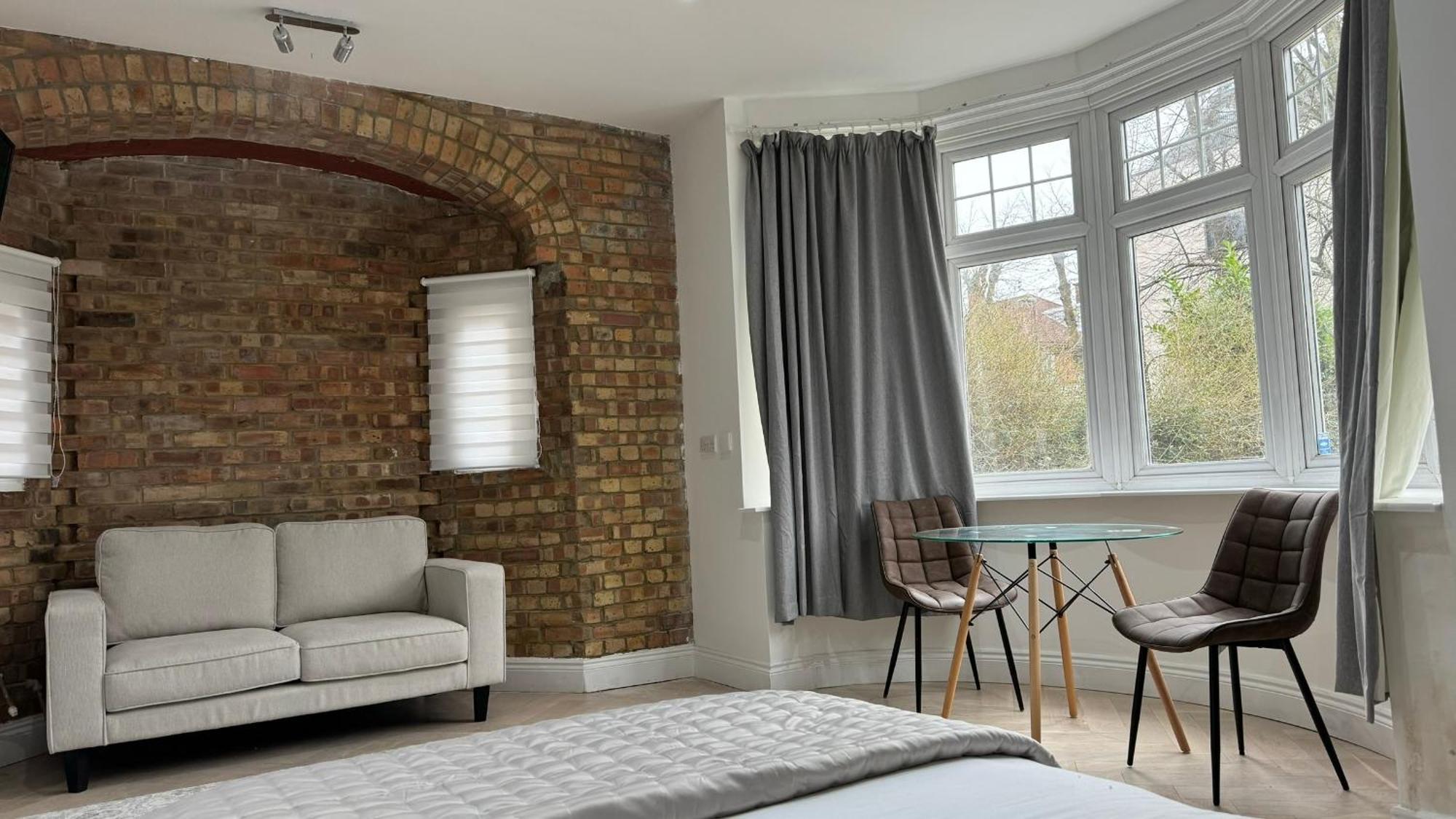 London Studios And Suites Harrow Exteriér fotografie