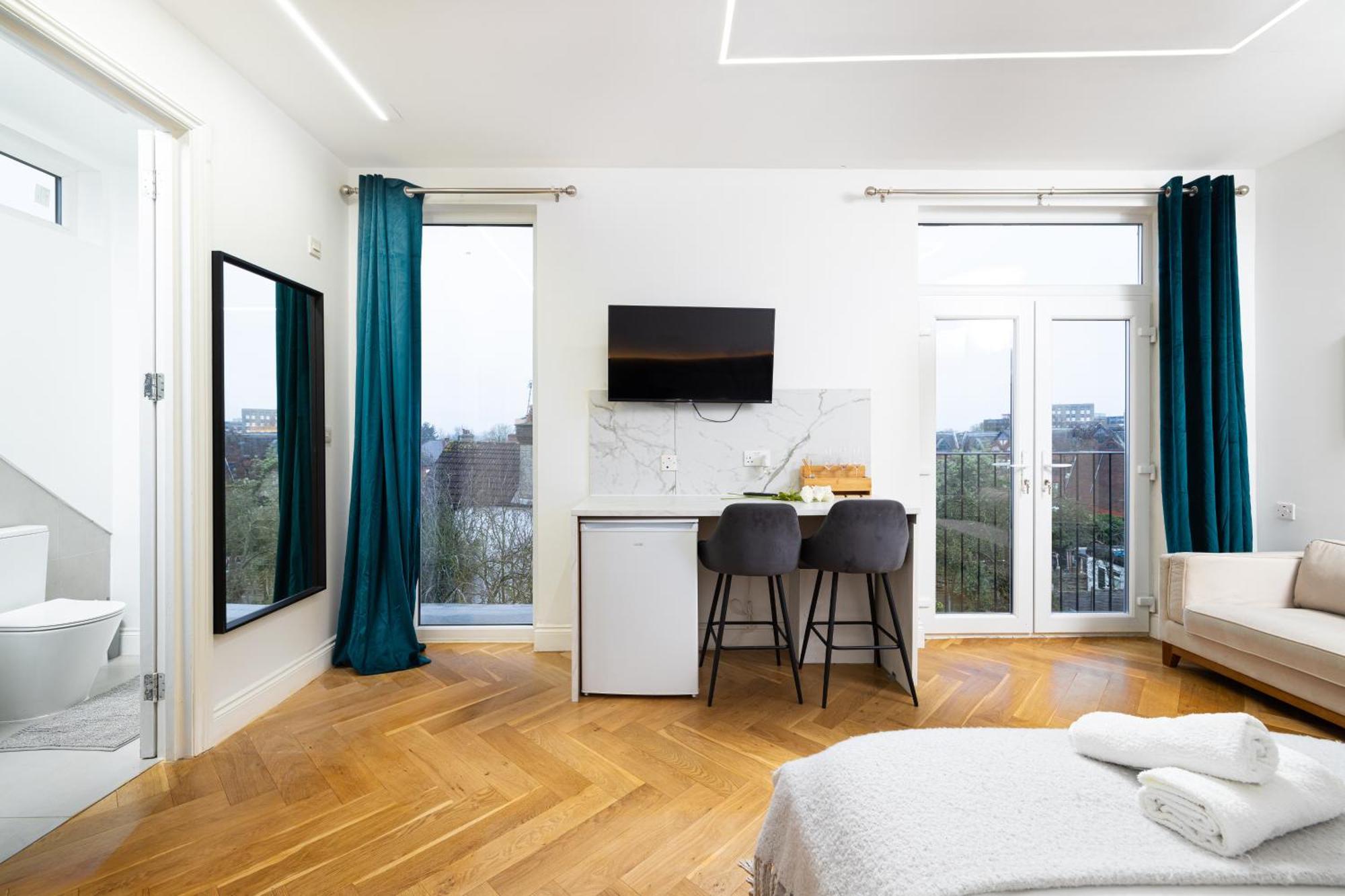London Studios And Suites Harrow Exteriér fotografie